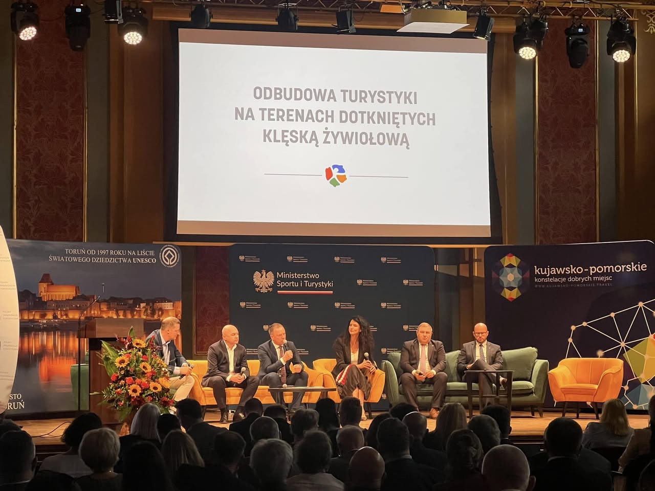 W pięknym mieście Toruń pod hasłem „Turystyka i Pokój” rozpoczęły się Ogólnopolskie Obchody Światowego Dn…
